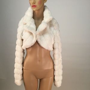 Cropped fur White jacket
